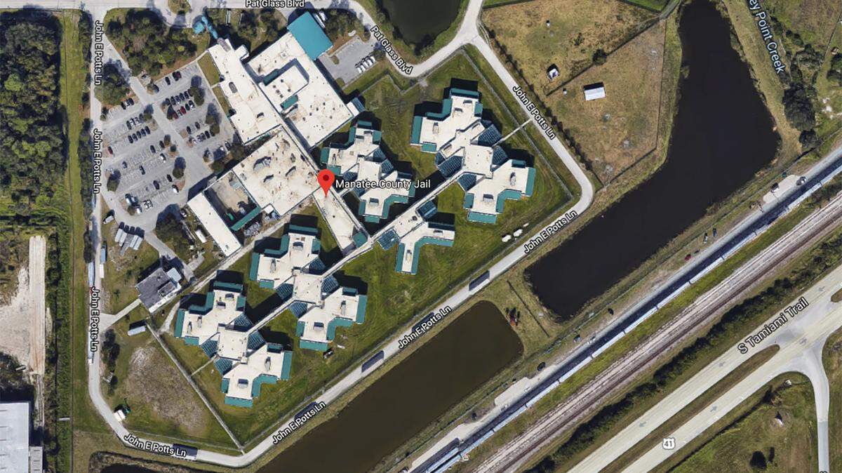 An aerial view of the Manatee County jail.