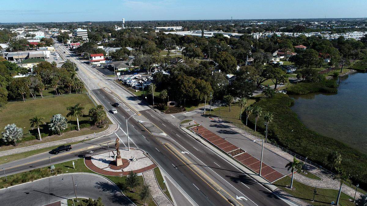 01/12/2021--The state of Florida recognized efforts to revitalize Palmetto’s Old Main Street, now called 10th Avenue West, by announcing this week that the historic area is now a participating community in the Florida Main Street program..