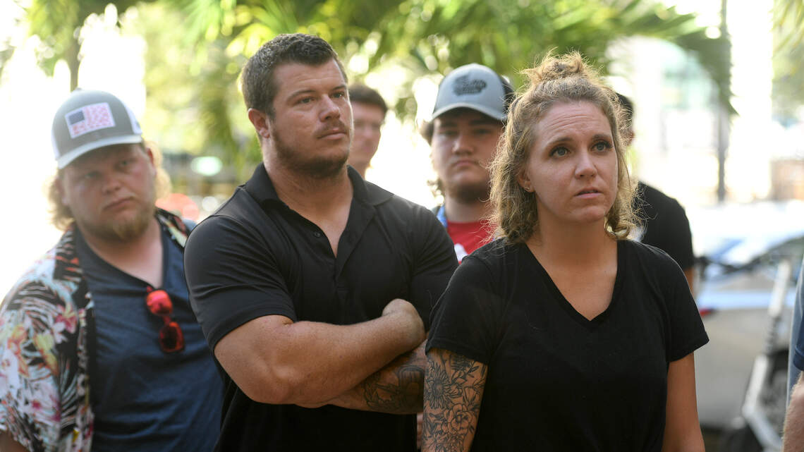 Bradenton OKs investigation of police. YouTube celeb brings crowd to support sister.