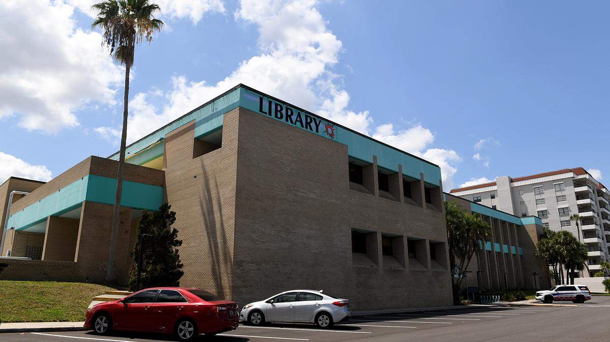 The Manatee County Central Library