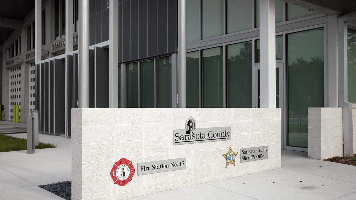 Station 17 is occupied by both the Sarasota County Fire Department and by the county's sheriff's office, which operates a precinct there. MATT M. JOHNSON/Bradenton Herald