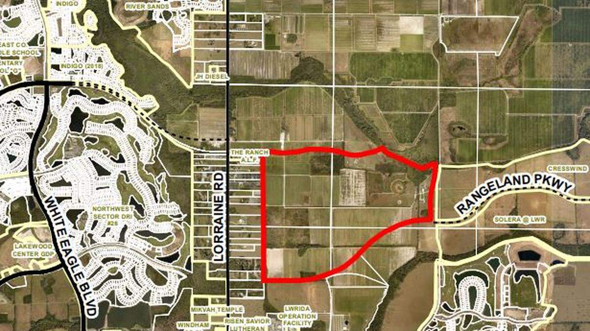 The area outlined in red shows a 900-acre, 1,750-unit housing development approved Thursday at a Manatee County land use meeting. The vacant land to the north is a separate, but similar project encompassing another 1,500 units. The only item holding up the project was a proposed cell tower, which was eventually pulled from the site plan with Manatee County pledging to try and build one for the community directly to the south on their property.