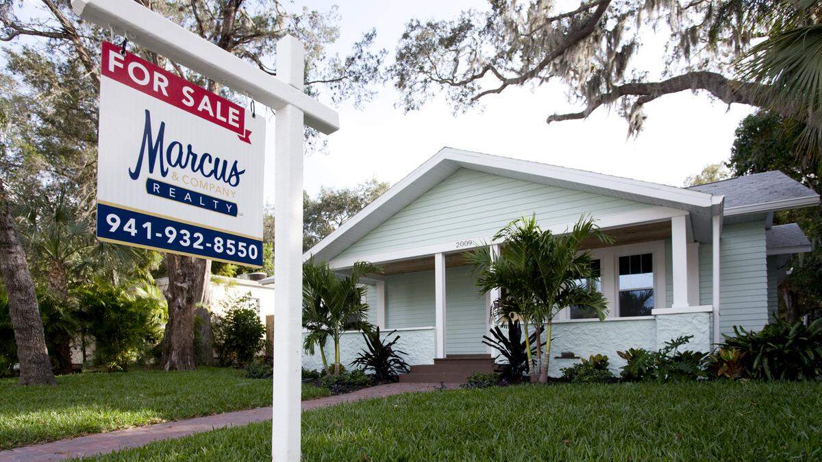 As the start of 2016 approaches, local real estate agents are looking for more listings to put on the market, like this one on Sixth Street West in Bradenton. Demand remains high in a market with a relatively low inventory of existing homes. MATT M. JOHNSON/Bradenton Herald