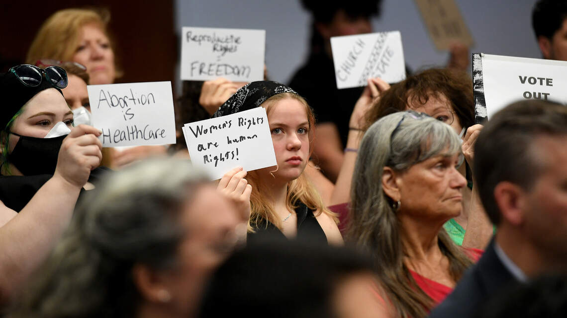 Legisladores de la Florida podrían ampliar enormemente los fondos estatales destinados a los centros para embarazadas antiaborto