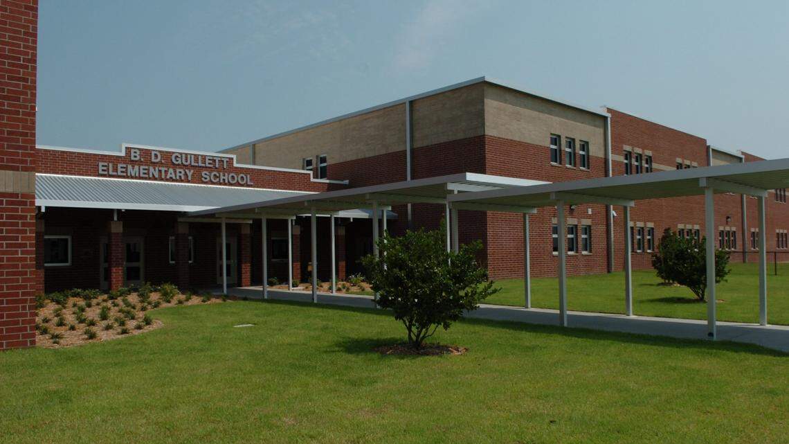 Manatee deputies arrest former teacher at center of misconduct scandal