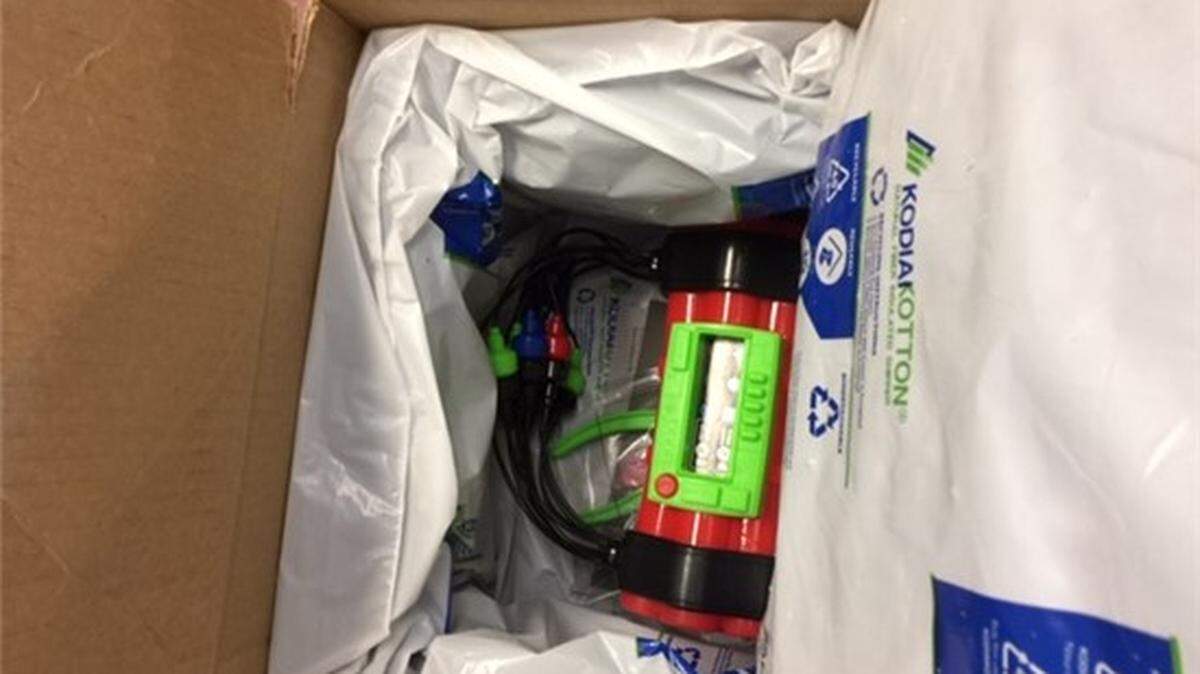A Pinellas County Sheriff’s deputy resigned after he admitted to mailing a toy bomb to a lieutenant as a joke. The toy bomb caused an evacuation of the Sheriff’s Administration Building Tuesday afternoon. Tampa Police Department Bomb Team responded and confirmed that the device was not a threat.