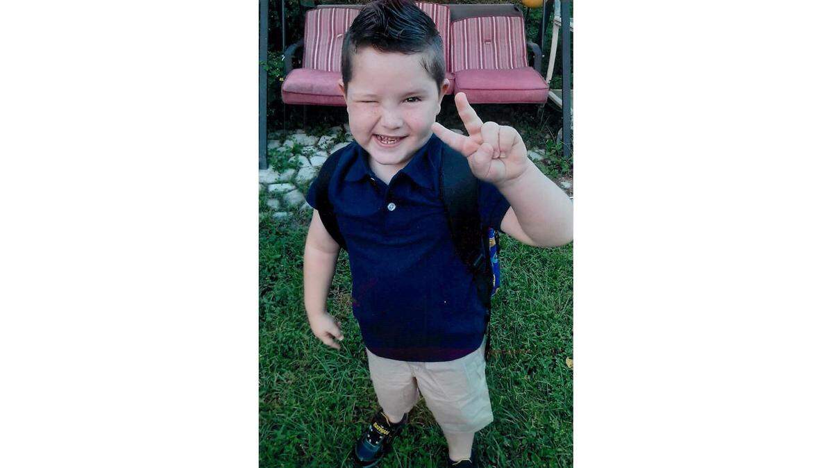 James Linzi, 7