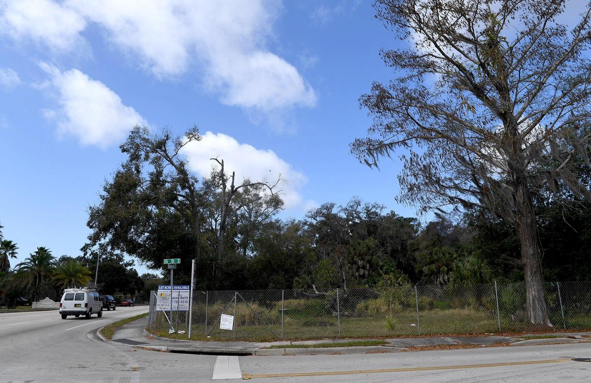 Dunkin Donuts wants to build a new store on the northwest corner of 14th Street East and Manatee. The request for a zoning change was granted by the planning commission, but the city’s planning director will recommend denial because she doesn’t believe it’s a good location to fit with the city’s vision of walkability in the area. The city council will ultimately decide.