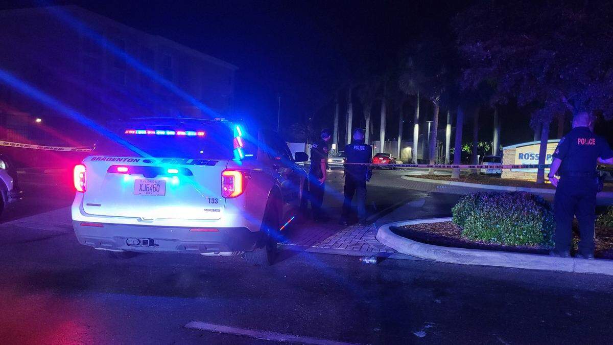 Bradenton Police Department is investigating an overnight shooting at Rossi Park on downtown Bradenton’s Riverwalk that left one person dead and two others injured, the agency said Sunday. 