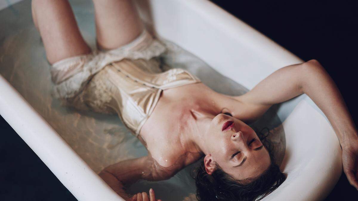 Carley Cornelius is one of the stars of Urbanite Theater's "The Drowning Girls." BRENDAN RAGAN/PUBLICITY PHOTO