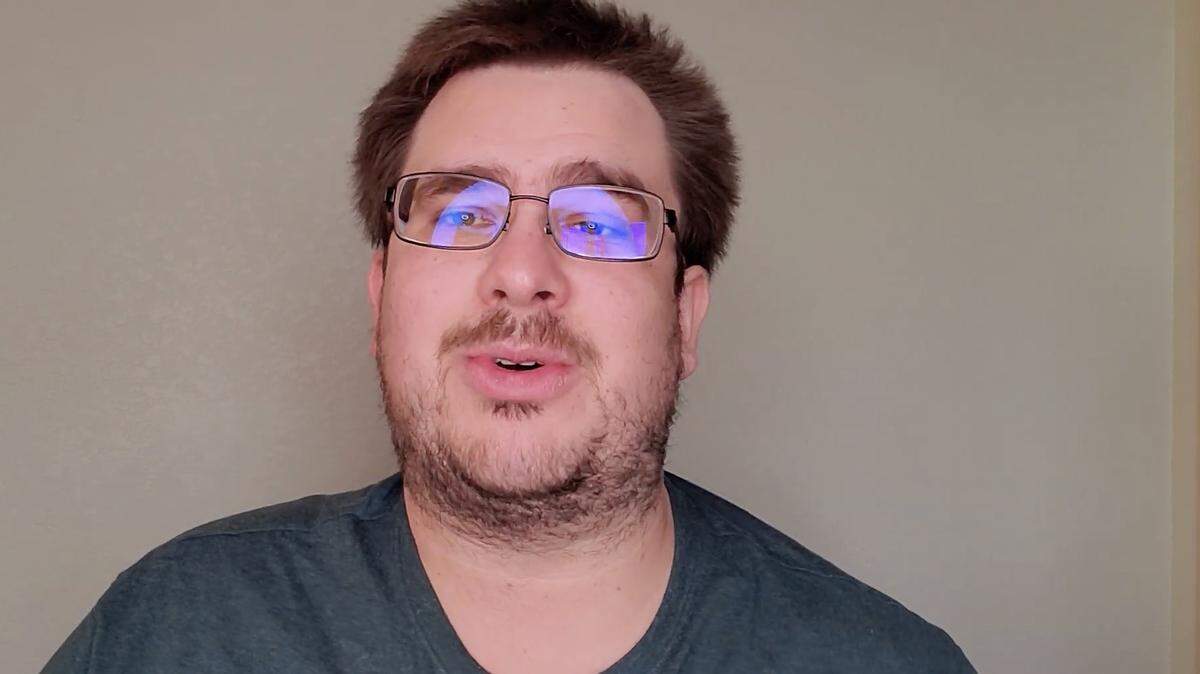 Nick Van Glahn, shown above on his YouTube channel, died June 25 at home from complications of COVID-19. He was 29.
