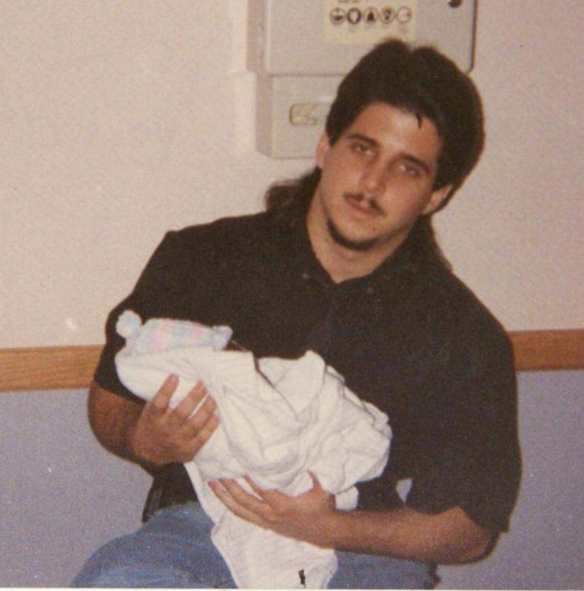 Before his prison sentence, Harold Hempstead lived a double life, fencing property, running an escort service and committing other crimes while doing paid work for a variety of St. Petersburg Police Department detectives. 