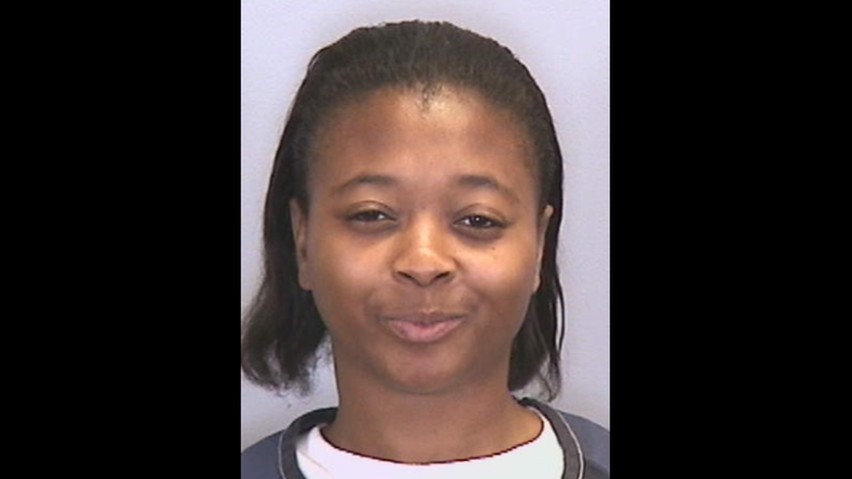 Constanisha Curry, 34, is wanted for possession of a firearm by a convicted felon, grand theft and petit theft.
