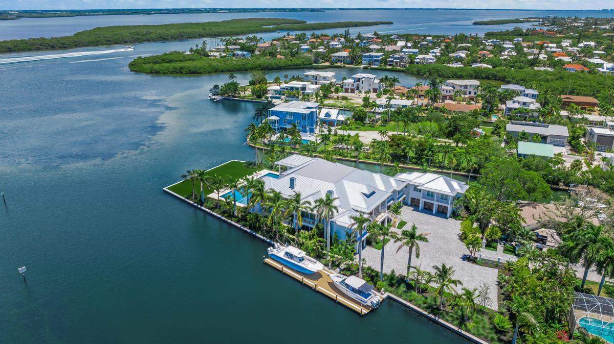 This ultra-luxury estate, priced at $25,950,000, is for sale on Longboat Key.