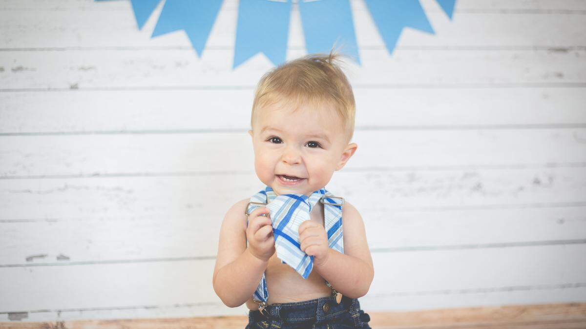Connor MacFarlane, son of Steve and Laura MacFarlane of Bradenton, was born Dec. 18, 2014.
