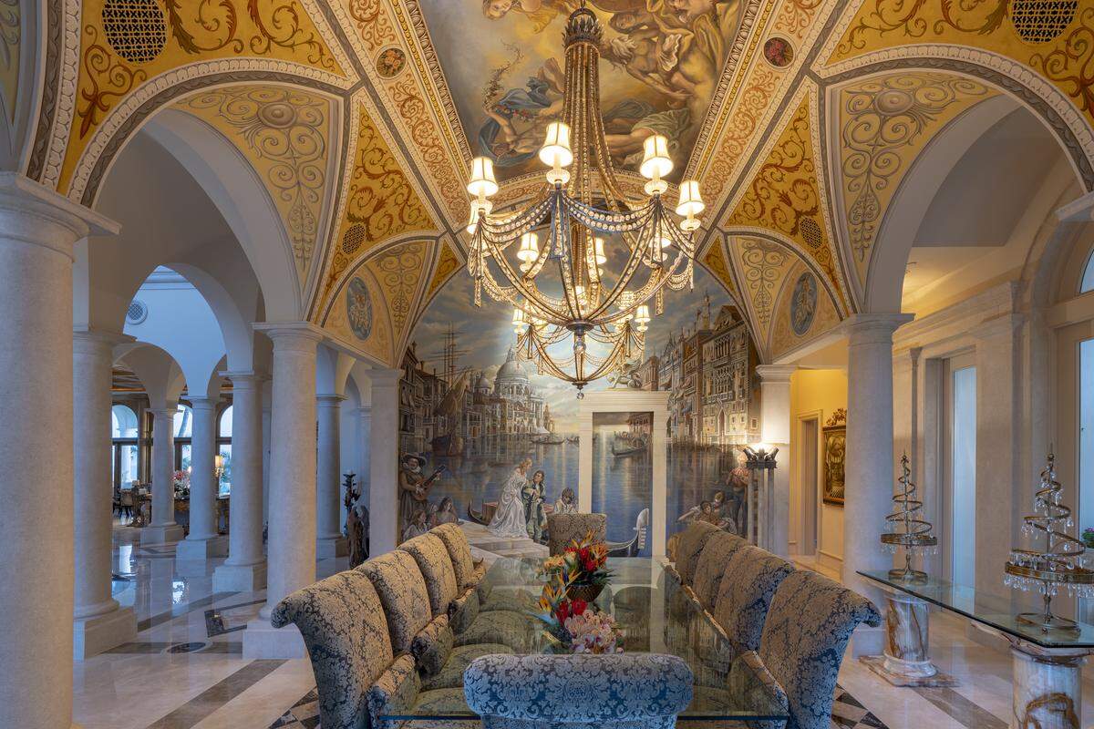 The inside of a record-setting $30.3 million mansion on Longboat Key. It sold in July 2025.