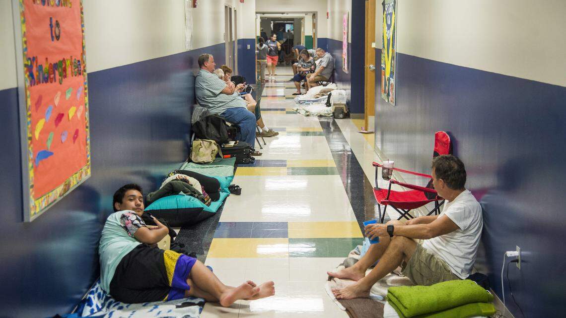 Bradenton area hurricane shelters open Tuesday as Ian approaches. Here’s where to go