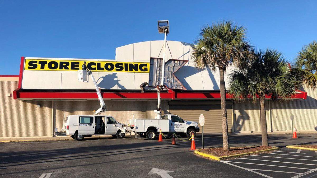 A second Target store could open in Bradenton in time for the 2022 holidays. Contractors applied for a permit this week to build out the interior of a former Kmart on Manatee Avenue as a Target store.