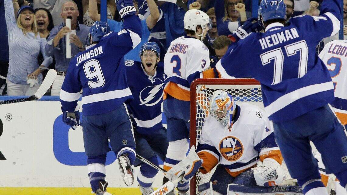 Bolts' offense obscures Islanders'