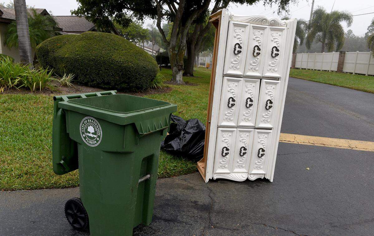 12/30/21—The city of Bradenton is making changes to trash collection to encourage residents to schedule large item pickup and punish repeat offenders.