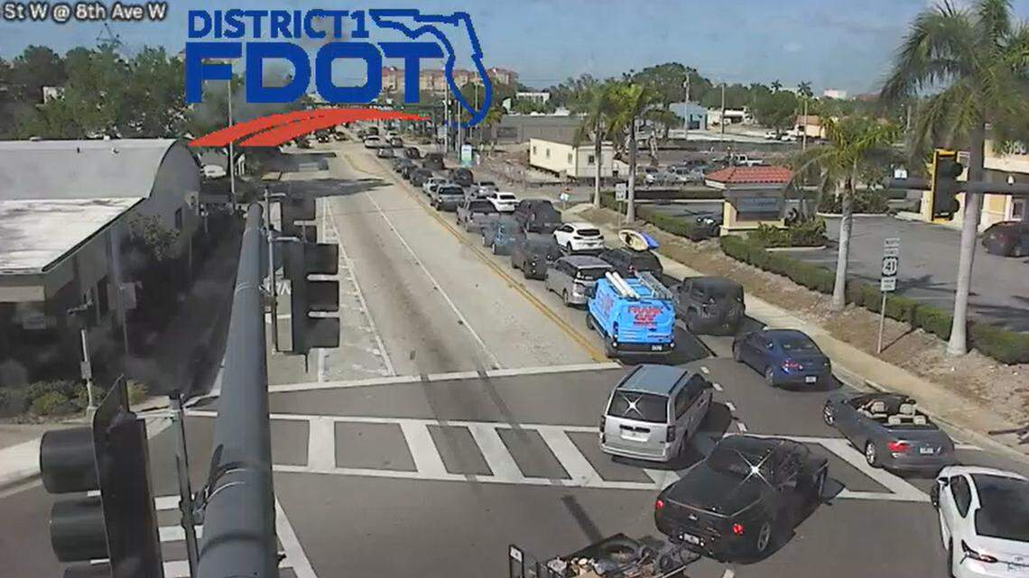 Bradenton police start ticketing drivers who block crosswalks. Will it help traffic?