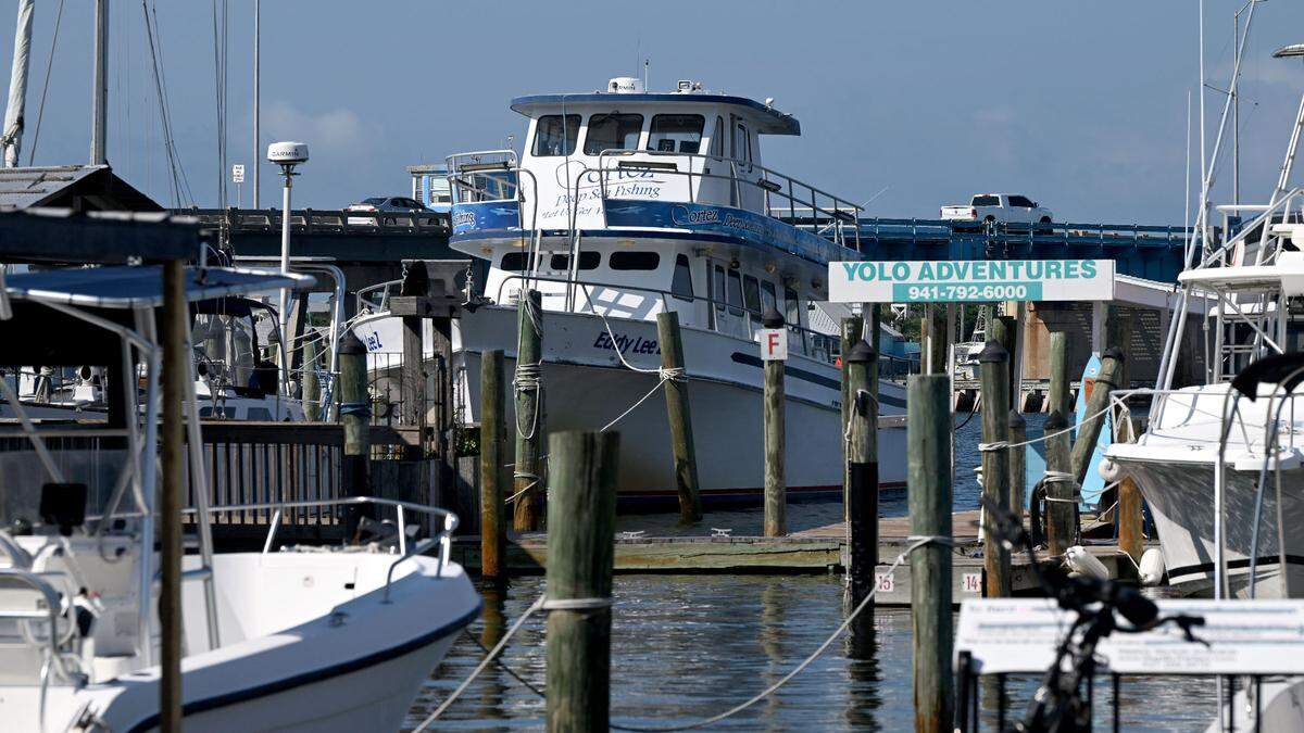Seafood Shack owners have sent eviction notices to local business owners before Manatee County can close the purchase of the iconic Cortez restaurant and marina.