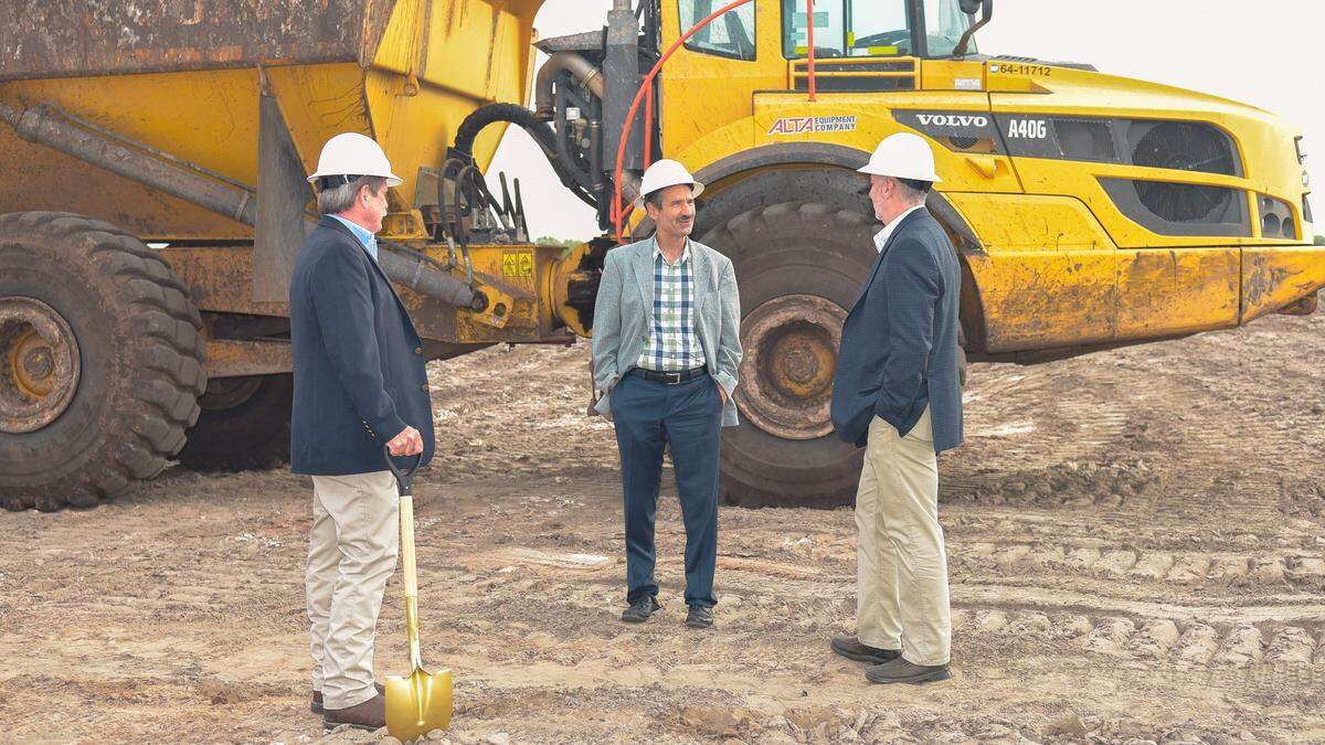 Forestar Group Inc. held a groundbreaking for Star Farms, a planned gated community at Lakewood Ranch, on March 23, 2021.