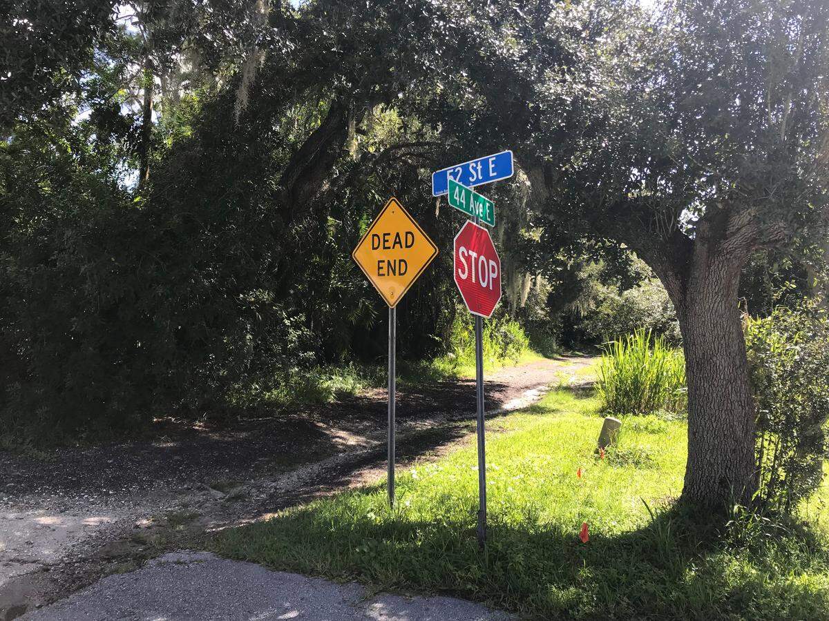 Manatee County officials hope to complete land acquisition by year’s end that will clear the way to extend  44th Avenue East past 52nd Street East, where it now dead ends.