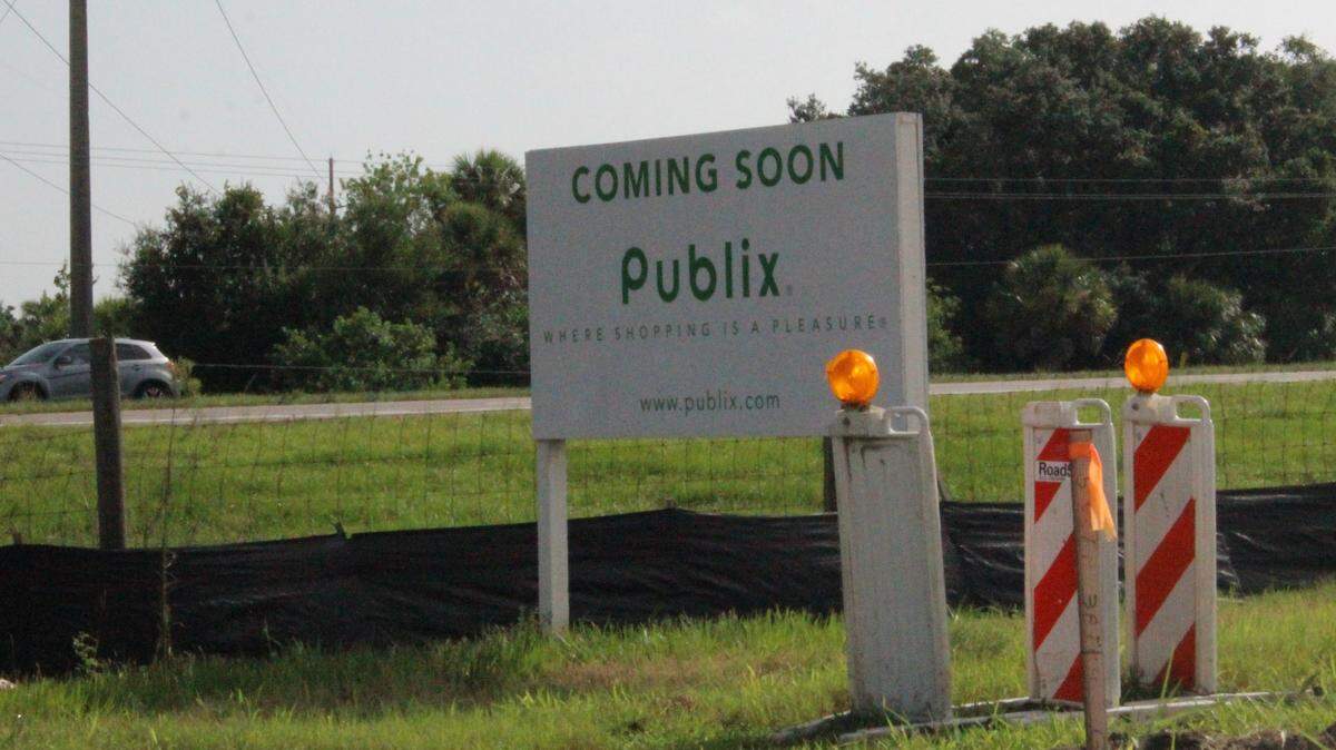 Manatee County’s 16th Publix is scheduled to open in September in the Gateway Commons shopping center, located on the southeast corner of Interstate 75 and Moccasin Wallow Road.
