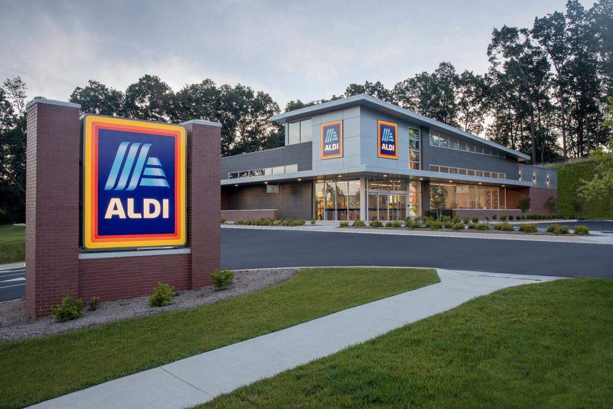 Benderson Development has filed paperwork with Manatee County Building Services seeking approvals an Aldi supermarket in Parrish’s Creekside Commons shopping center.