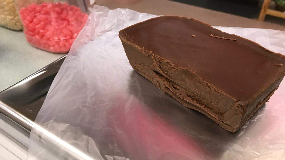 Cookie Louden has been making fudge at Mixon Fruit Farms for 24 years. It’s a company recipe, and the secret to good fudge is using quality ingredients, she said. Fudge is one of the stops on a Taste of Mixon’s March 23.
