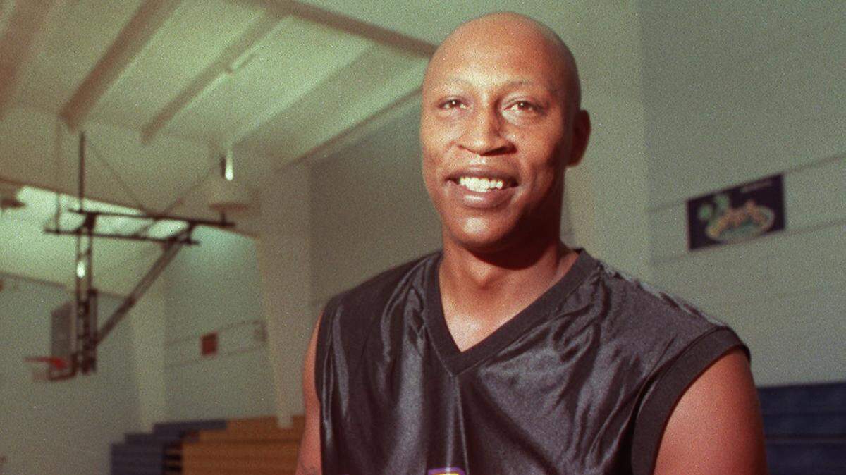 Clifford Rozier passed away at the age of 45 on Friday, according to his brother's Facebook post. Rozier, who played at Southeast High and Louisville before becoming an NBA first-round draft pick, had a heart attack and was put on life support, according to the post.