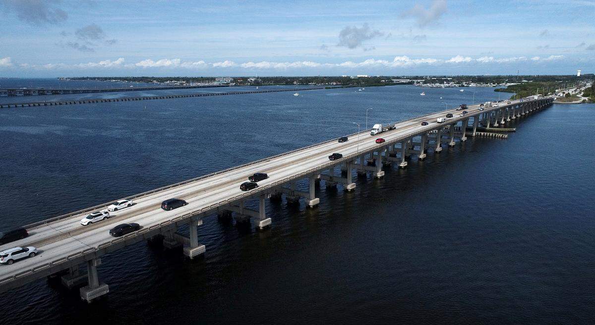 The DeSoto Bridge which links Bradenton to Palmetto via U.S. 41.