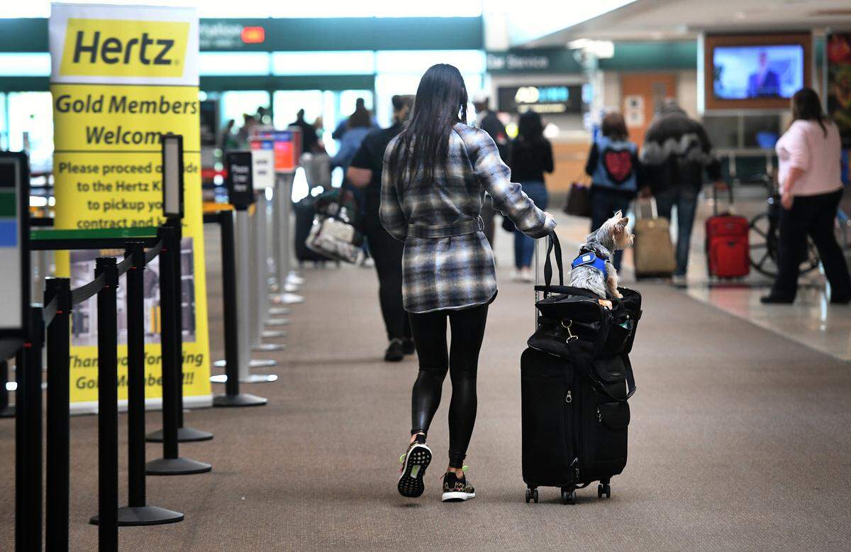 Travelers fill the Sarasota Bradenton International Airport on November 17, 2022 as the week of Thanksgiving approaches.