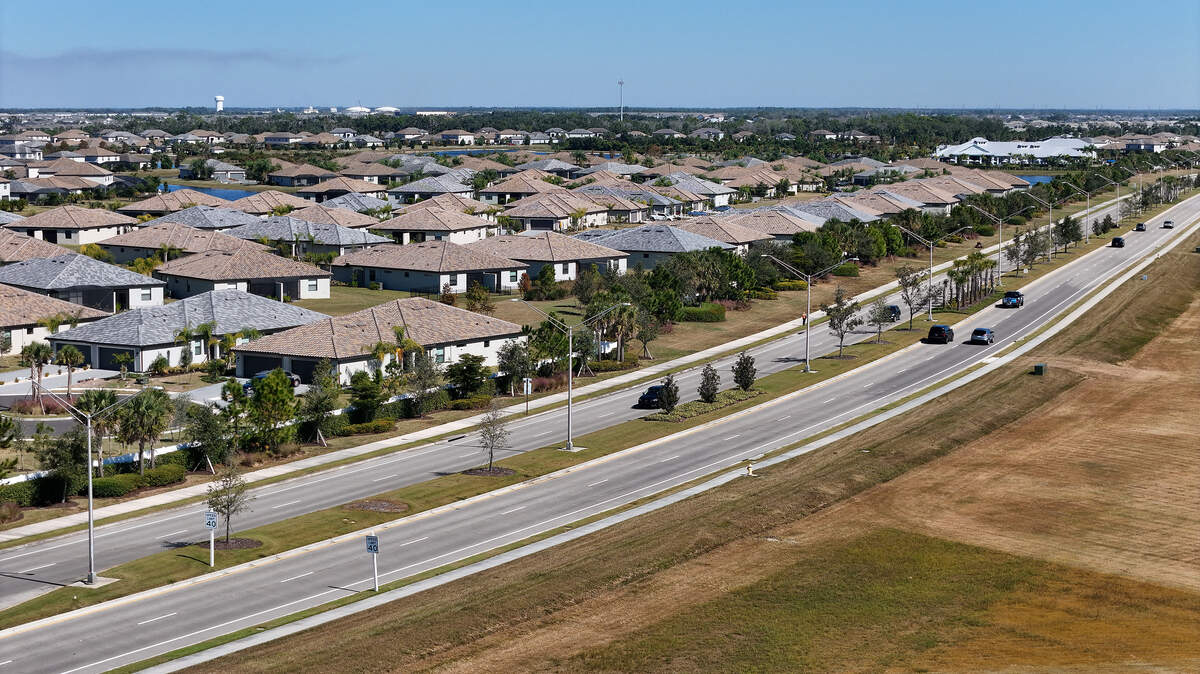 The latest housing market report from the Realtor Association of Sarasota and Manatee shows a contrast between Manatee and Sarasota counties. Homes looking northward toward Lorraine Lakes in Lakewood Ranch shown here on Nov. 3, 2025.
