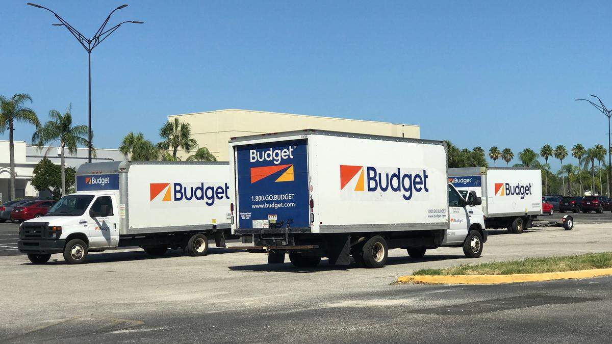 The most recent business to move into Midtown DeSoto Square mall is the Avis Budget rental car company. Mall mortgage holder Romspen has file court papers seeking the appointment of a receiver for the mall property.