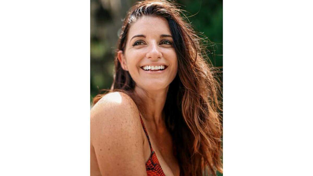Sara Holmes, 37, a Bradenton mother of two, was killed by an alleged drunk driver on Nov. 2 while on her way home from work, police say.