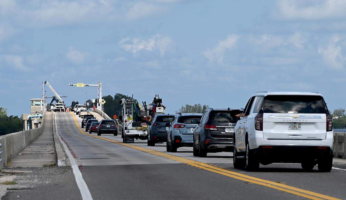 Traffic moves along the Manatee Avenue bridge to Anna Maria Island in this July 5, 2023, Bradenton Herald file photo.