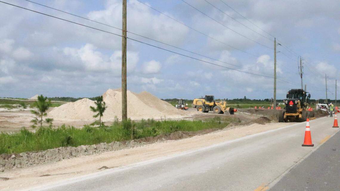 Seaire, a&nbsp; master-planned community of more than 3,000 homes, and possibly a hotel, built around a man-made 4.5-acre lagoon is coming to Parrish. Construction scene from 6/28/2023.