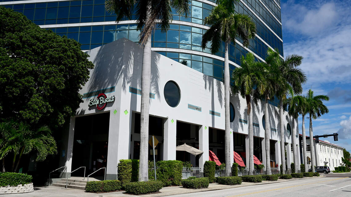 ‘Like family.’ Downtown Bradenton breakfast restaurant announces closure