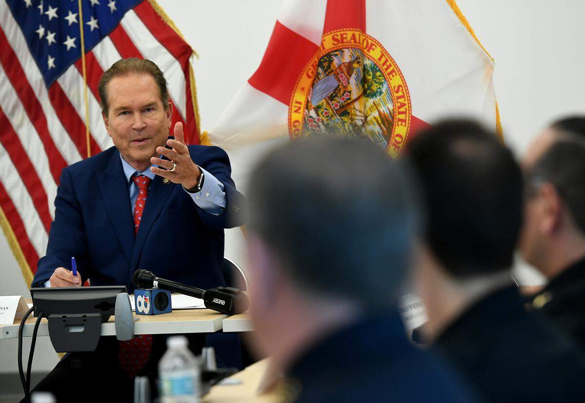 Congressman Vern Buchanan gets input from local law enforcement during a roundtable to discuss crime and attacks on law enforcement.