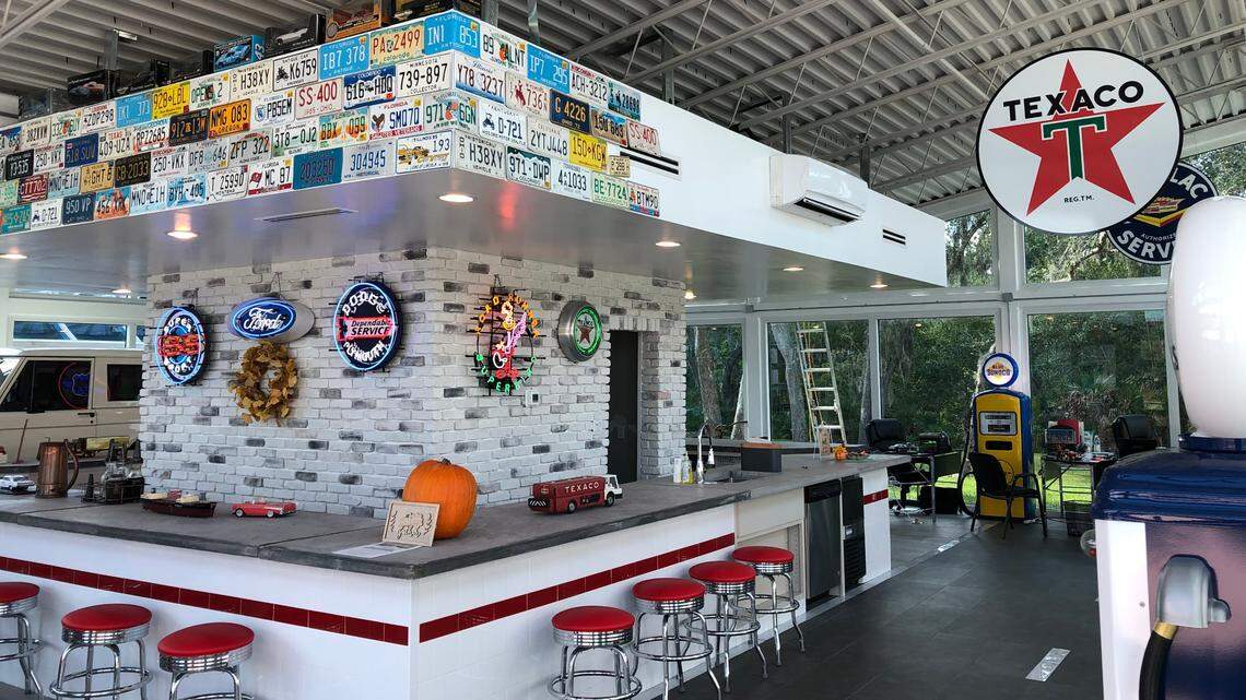 11/9/2021--Skyway Classics Sales & Storage opened recently at 10420 Portal Crossing, Lakewood Ranch, with more than 40,000-square feet of space under roof for classic and collector cars. Shown above is the lounge and clubhouse area.