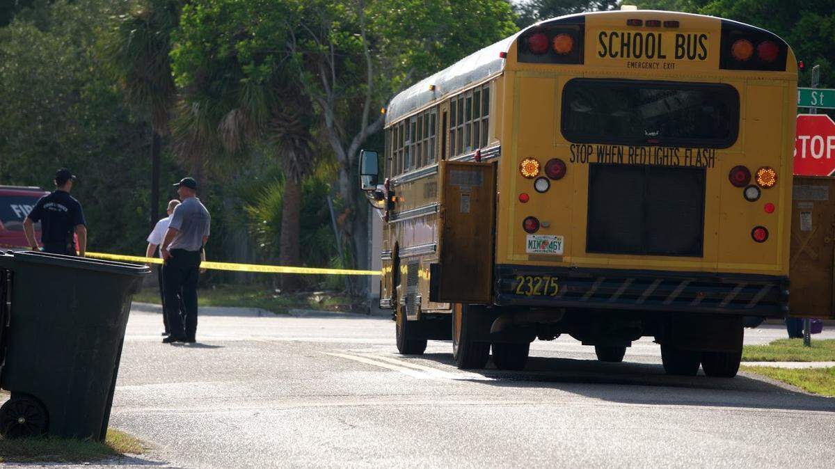 A mechanical issue caused smoke aboard a school bus in Manatee County, forcing students and the driver to evacuate on Thursday afternoon. There were no injuries, firefighters said.