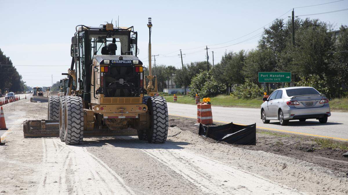 Work has started on a U.S. Highway 41 paving project that will also rebuild and reinforce a section of road in front of Port Manatee to better take heavy truck traffic. MATT M. JOHNSON/Bradenton Herald