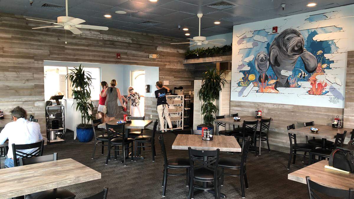 2/15/2021--Mila’s on the Manatee, 965 Riverside Drive, Palmetto, has an all-new interior. The restaurant is open seven days a week for breakfast, lunch and dinner.