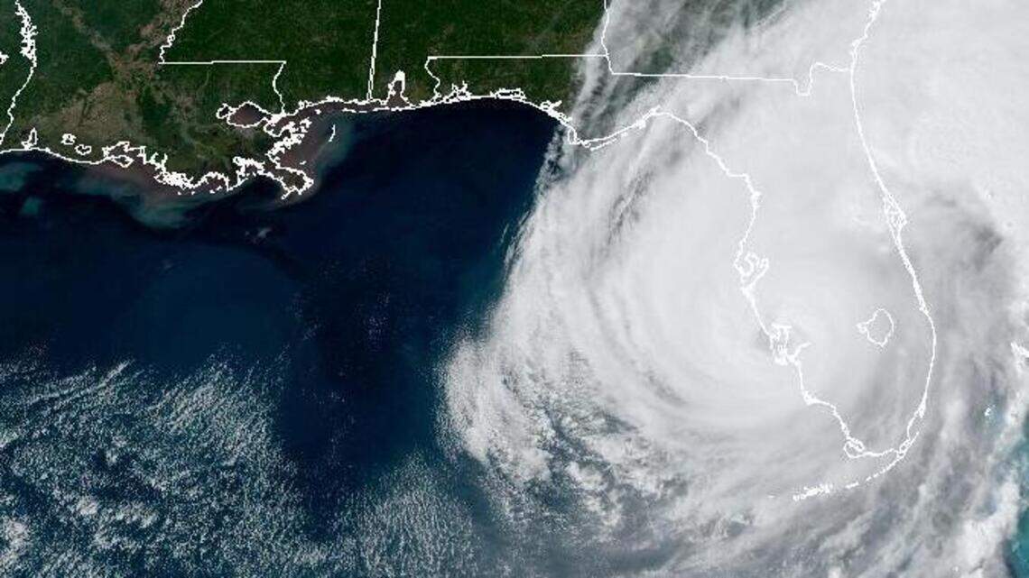 LIVE UPDATES: Hurricane Ian now a Category 2 as it moves inland over Florida