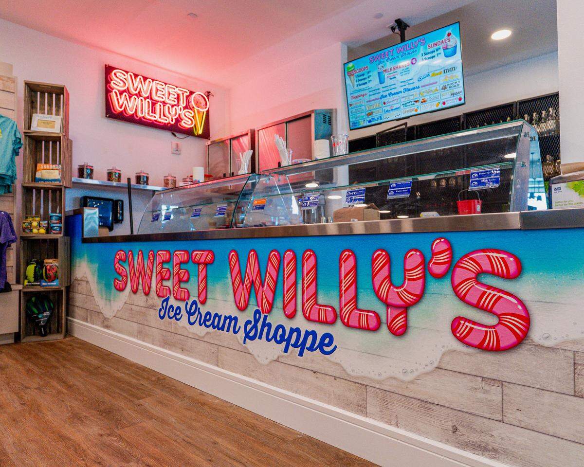 Sweet Willy’s Ice Cream Shop in the Sandbar on Anna Maria Island.