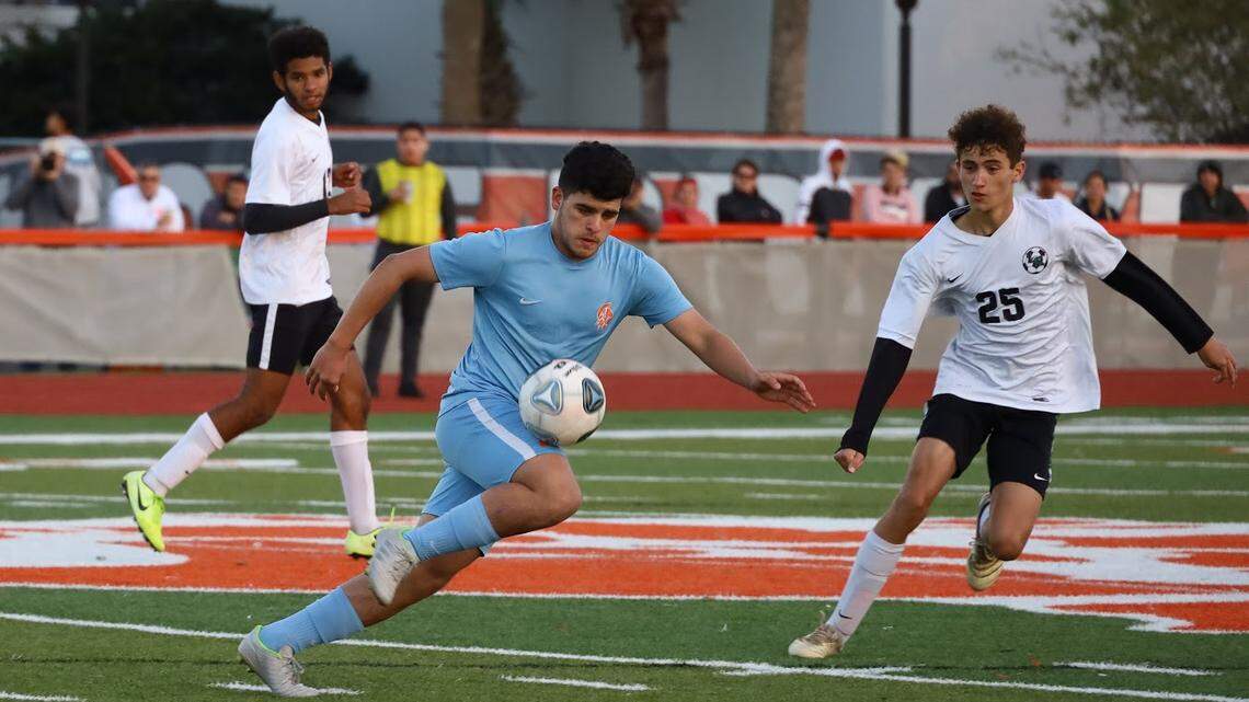 Lakewood Ranch soccer falls 2-1 in state semifinal match