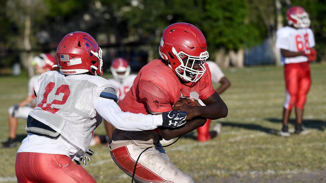 ‘They didn’t quit.’ Manatee football team a title contender after 0-3 start to season