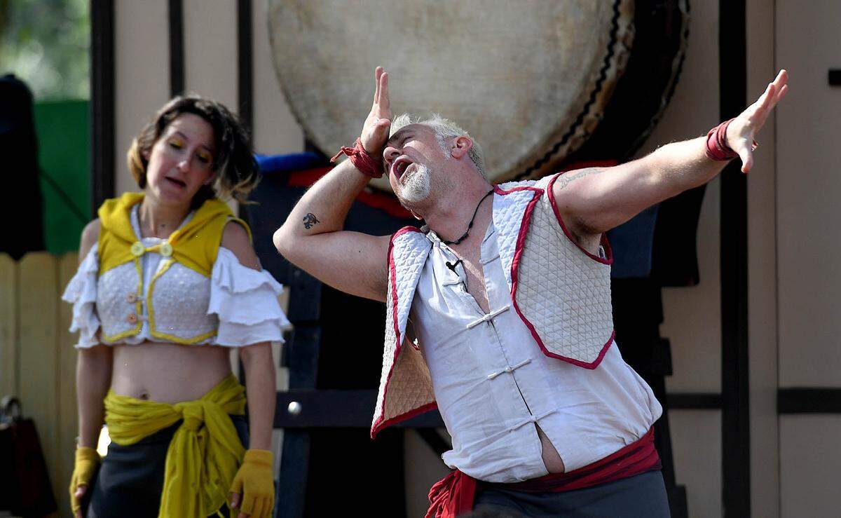11/14/21—Members of the Acrobellum troupe perform at the Sarasota Medieval Fair in Myakka Sunday.